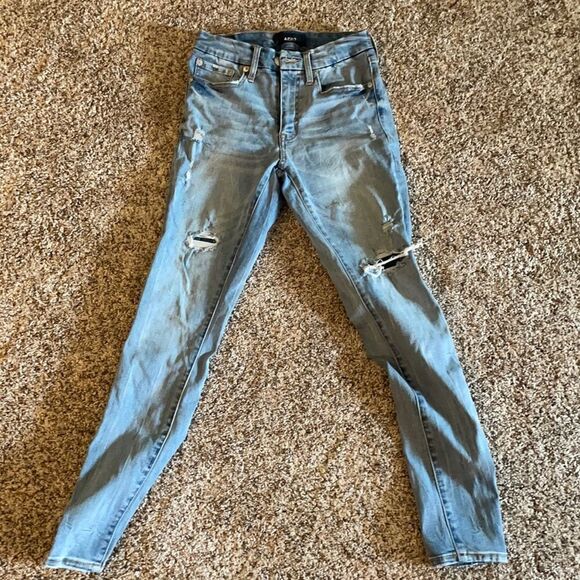 Aeropostale distressed jeans  - Picture 1 of 3